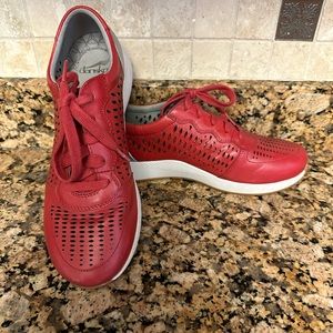 Dansko Charlie Perforated Sneaker Red Leather sz 40‎